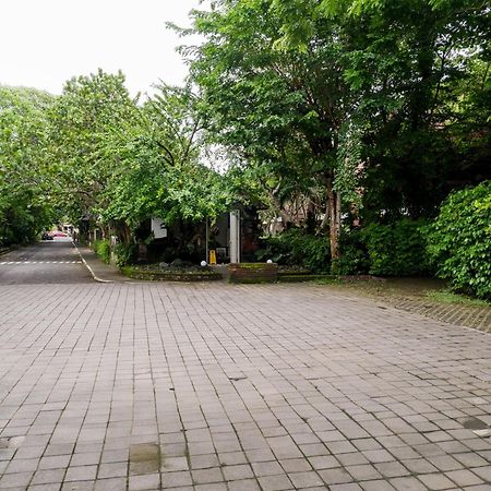 Peneeda View Beach Hotel Sanur  Exterior photo