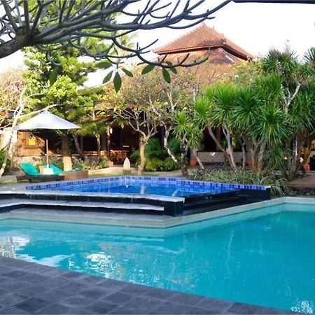 Peneeda View Beach Hotel Sanur  Exterior photo