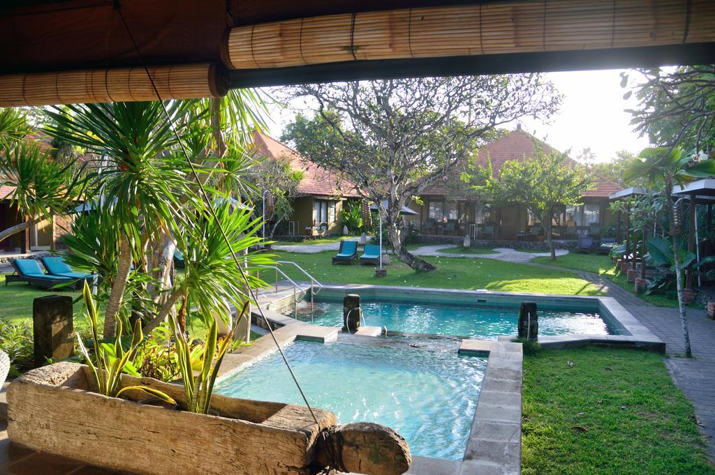 Peneeda View Beach Hotel Sanur  Exterior photo