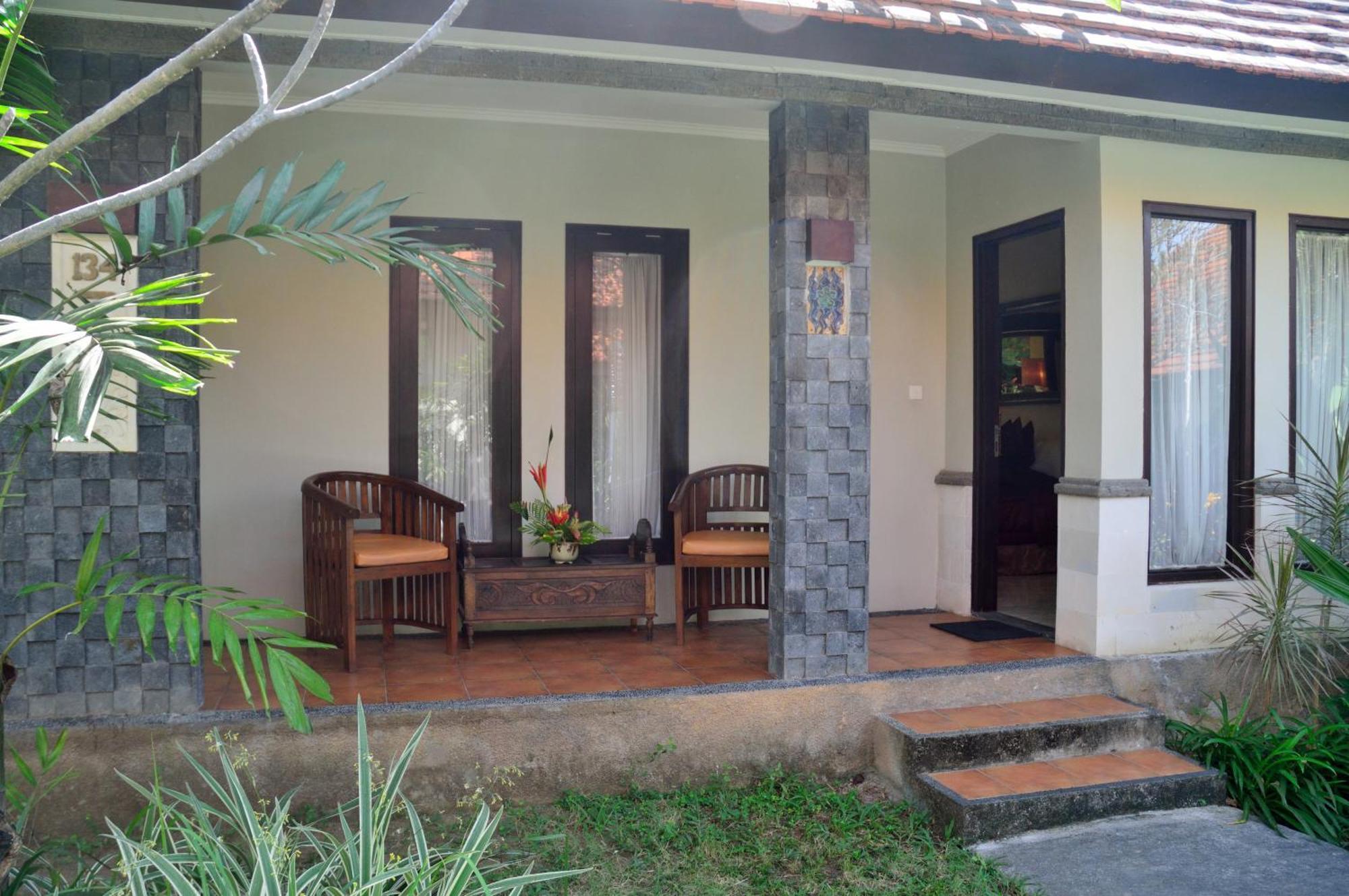 Peneeda View Beach Hotel Sanur  Room photo