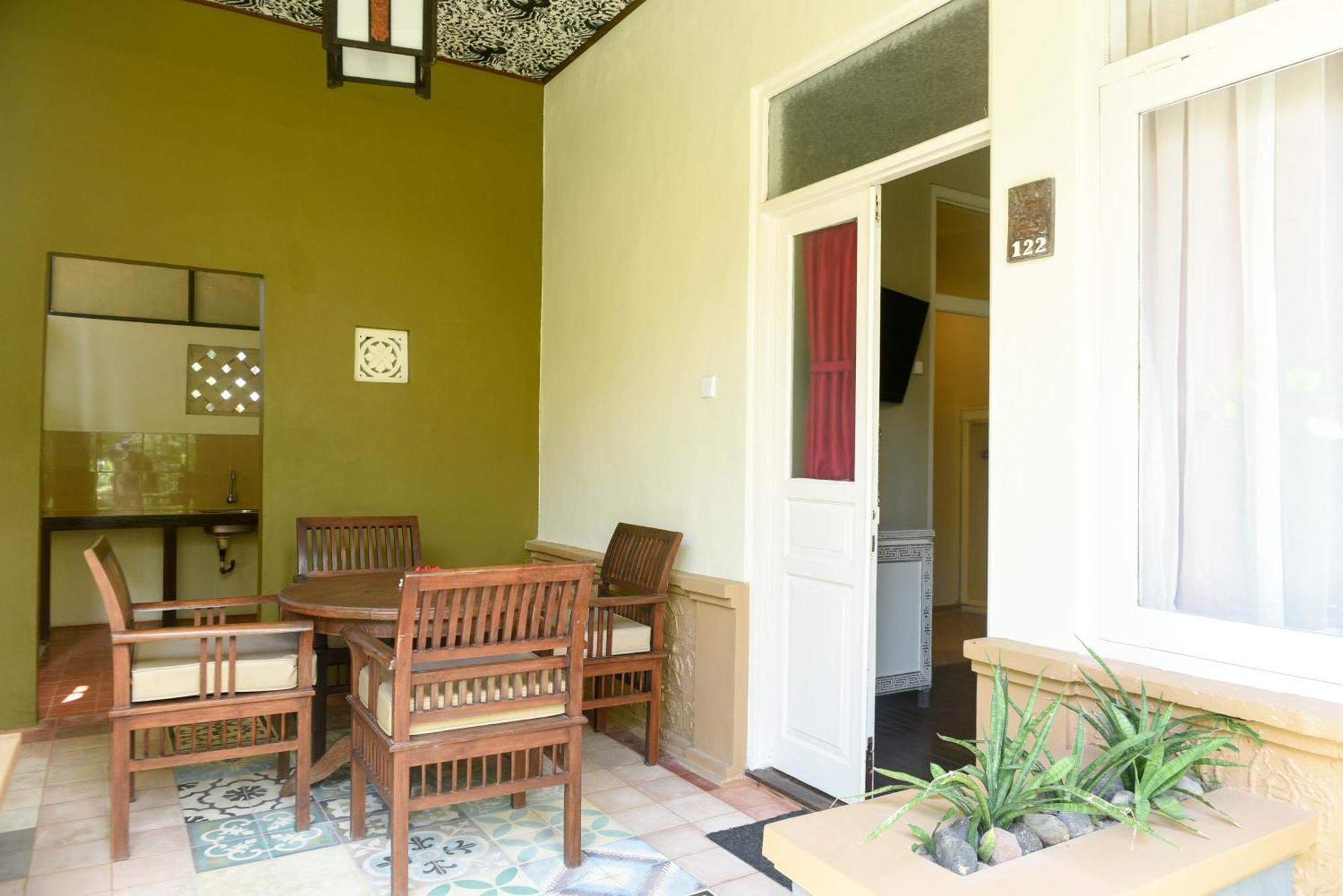 Peneeda View Beach Hotel Sanur  Exterior photo