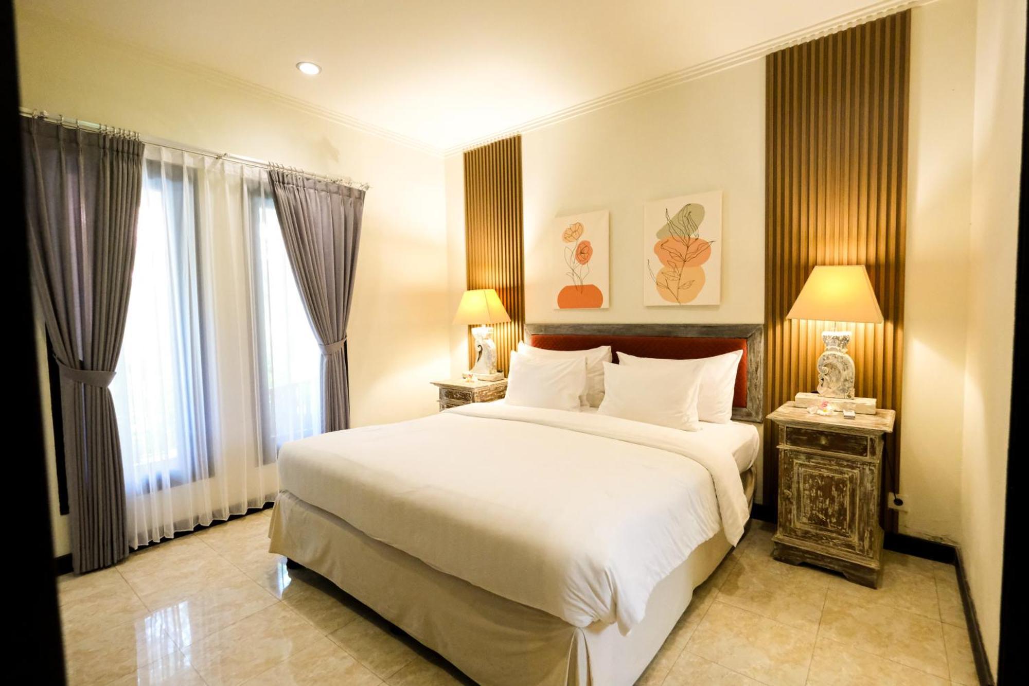Peneeda View Beach Hotel Sanur  Exterior photo