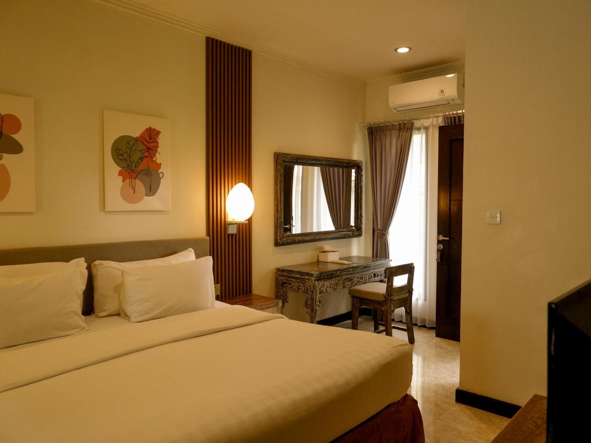 Peneeda View Beach Hotel Sanur  Exterior photo