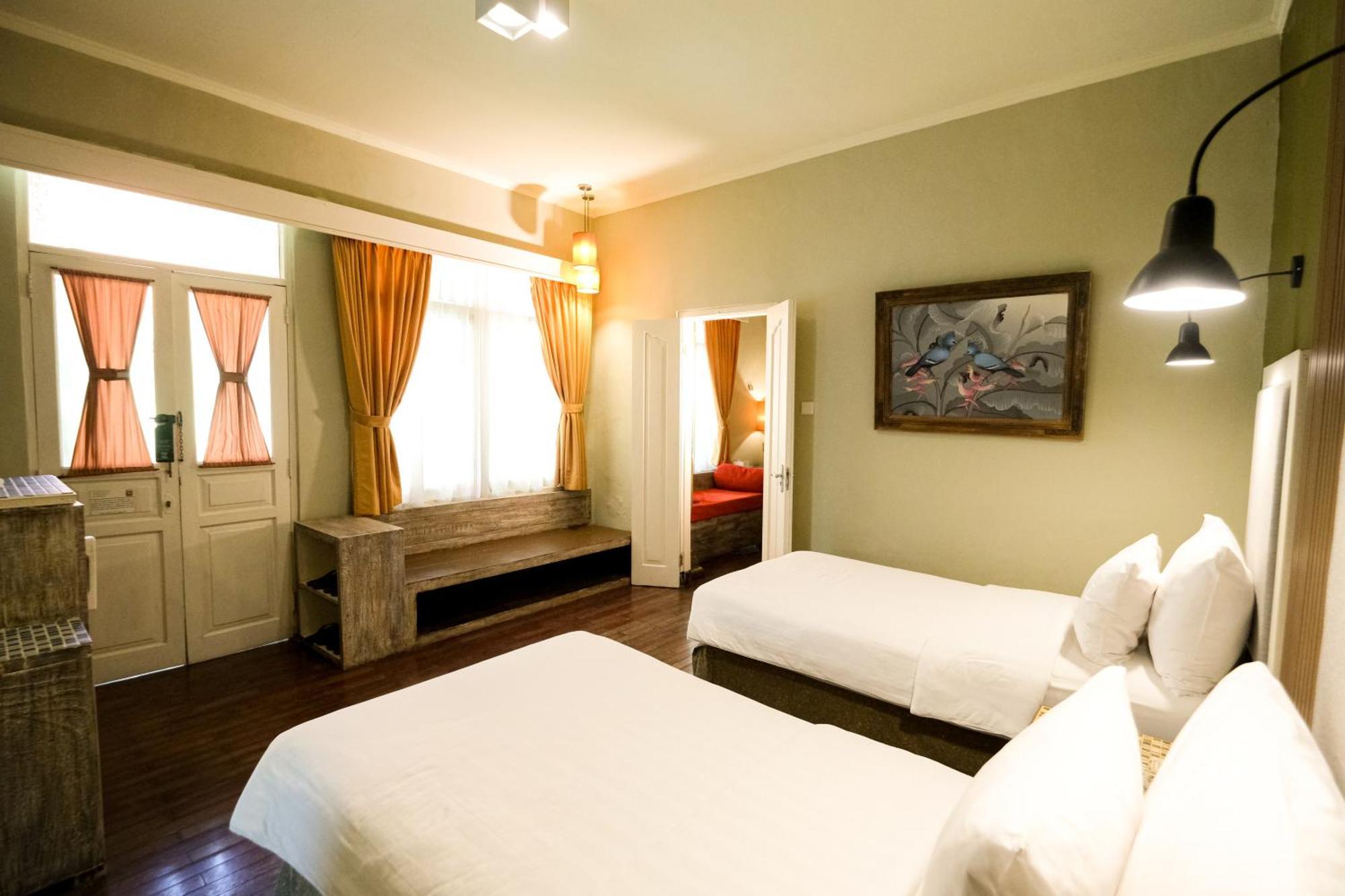 Peneeda View Beach Hotel Sanur  Exterior photo
