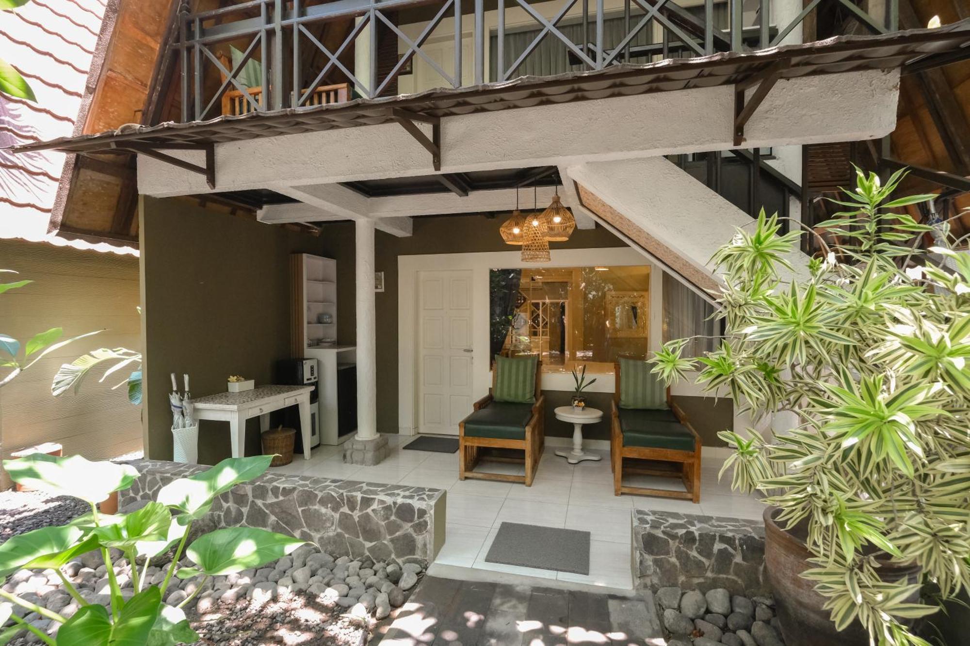 Peneeda View Beach Hotel Sanur  Exterior photo
