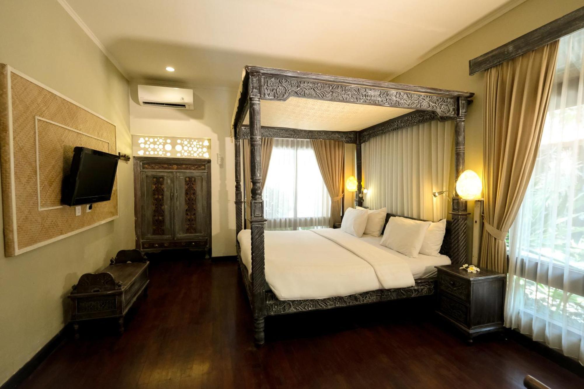 Peneeda View Beach Hotel Sanur  Exterior photo