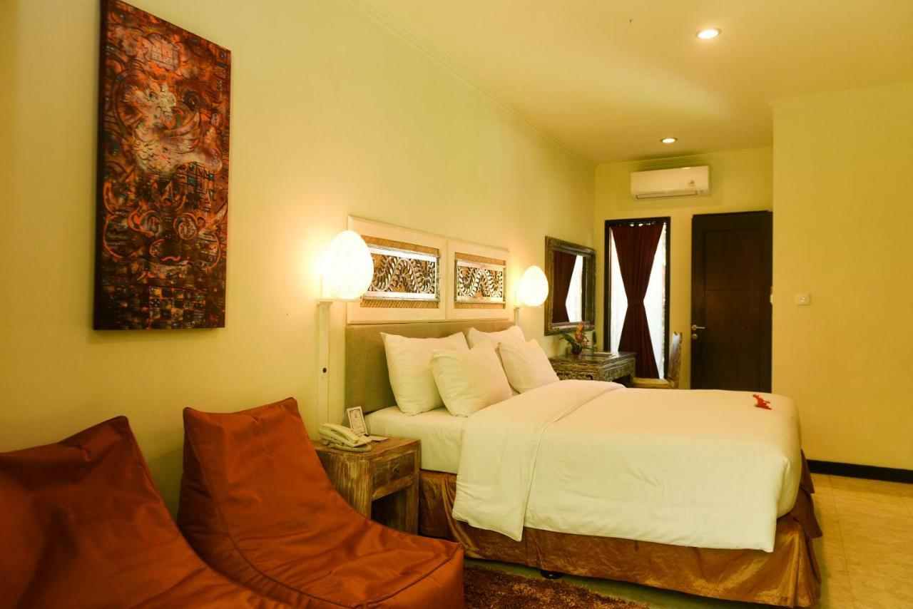 Peneeda View Beach Hotel Sanur  Exterior photo