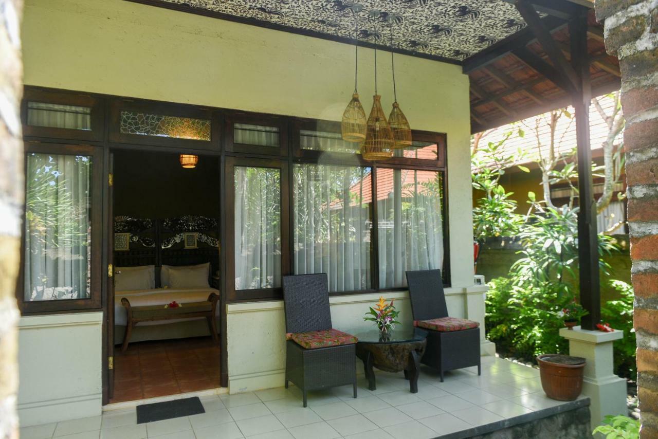 Peneeda View Beach Hotel Sanur  Exterior photo
