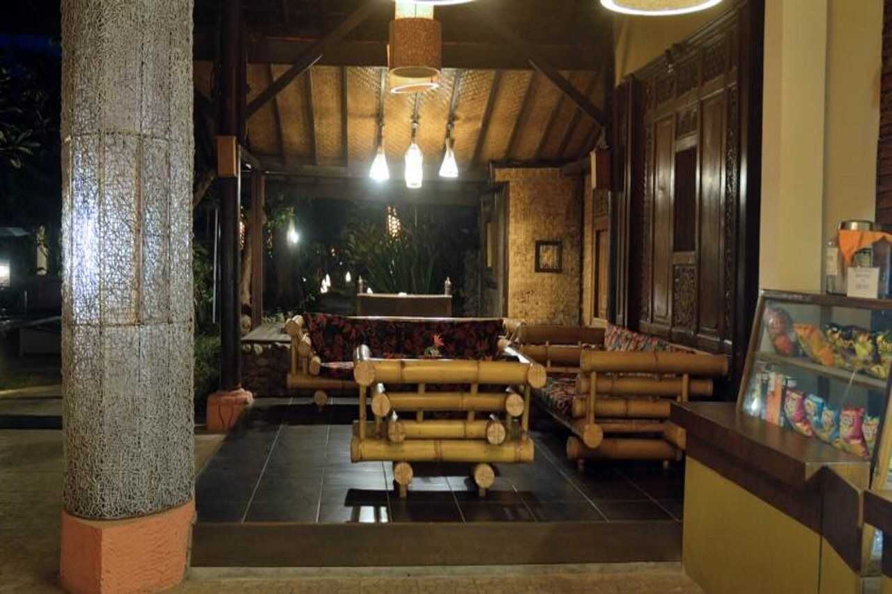 Peneeda View Beach Hotel Sanur  Exterior photo